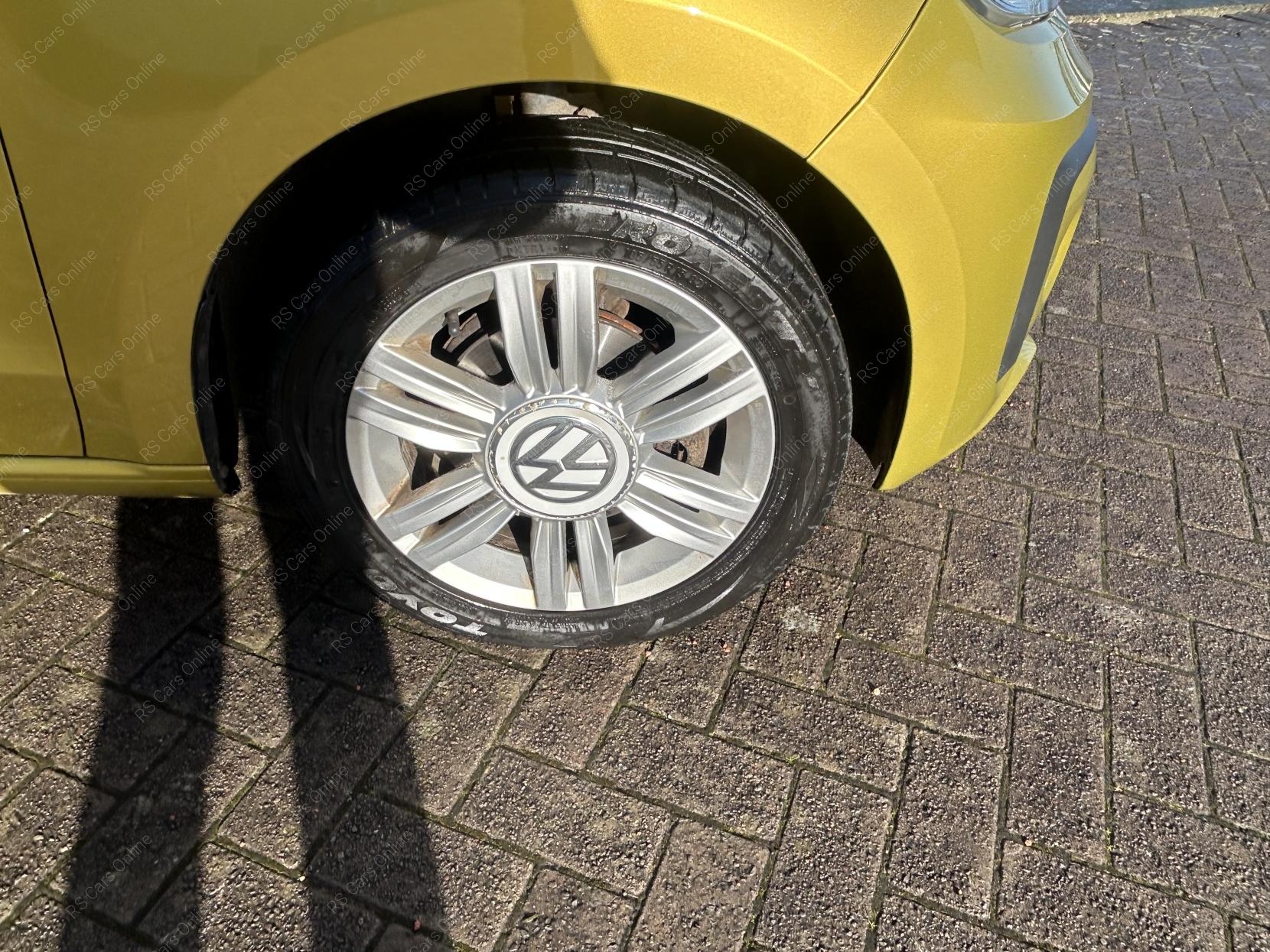 Volkswagen up! 1.0 High up! Hatchback 3dr Petrol Manual Euro 6 (75 ps)