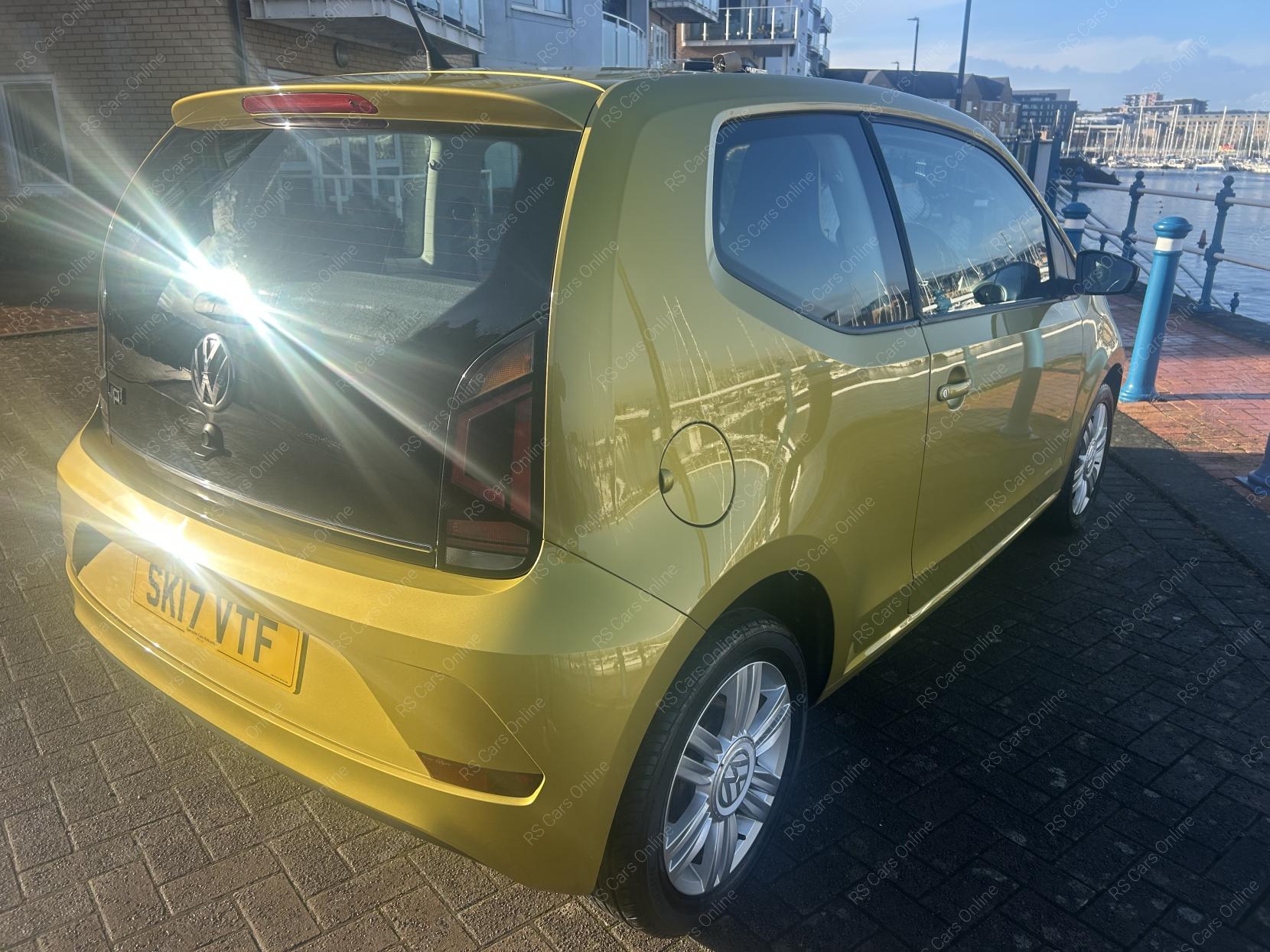 Volkswagen up! 1.0 High up! Hatchback 3dr Petrol Manual Euro 6 (75 ps)