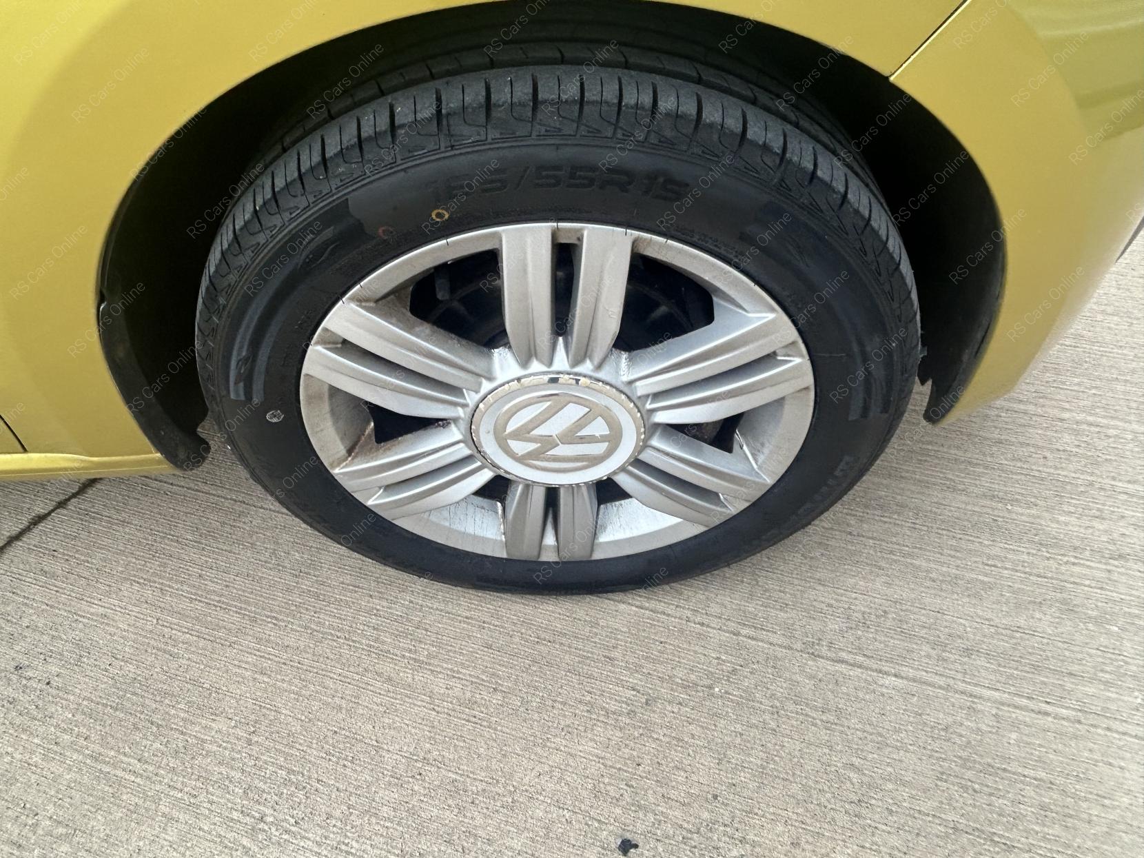 Volkswagen up! 1.0 High up! Hatchback 3dr Petrol Manual Euro 6 (75 ps)