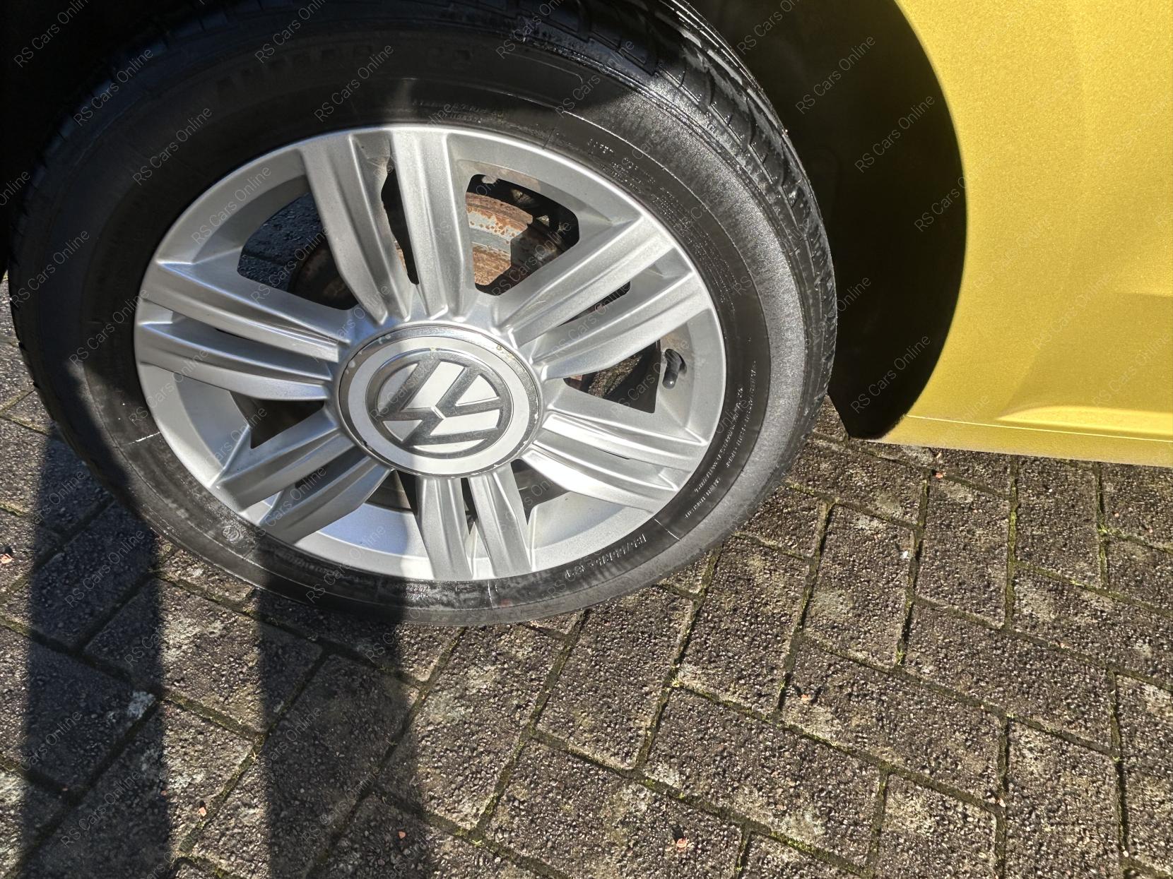 Volkswagen up! 1.0 High up! Hatchback 3dr Petrol Manual Euro 6 (75 ps)