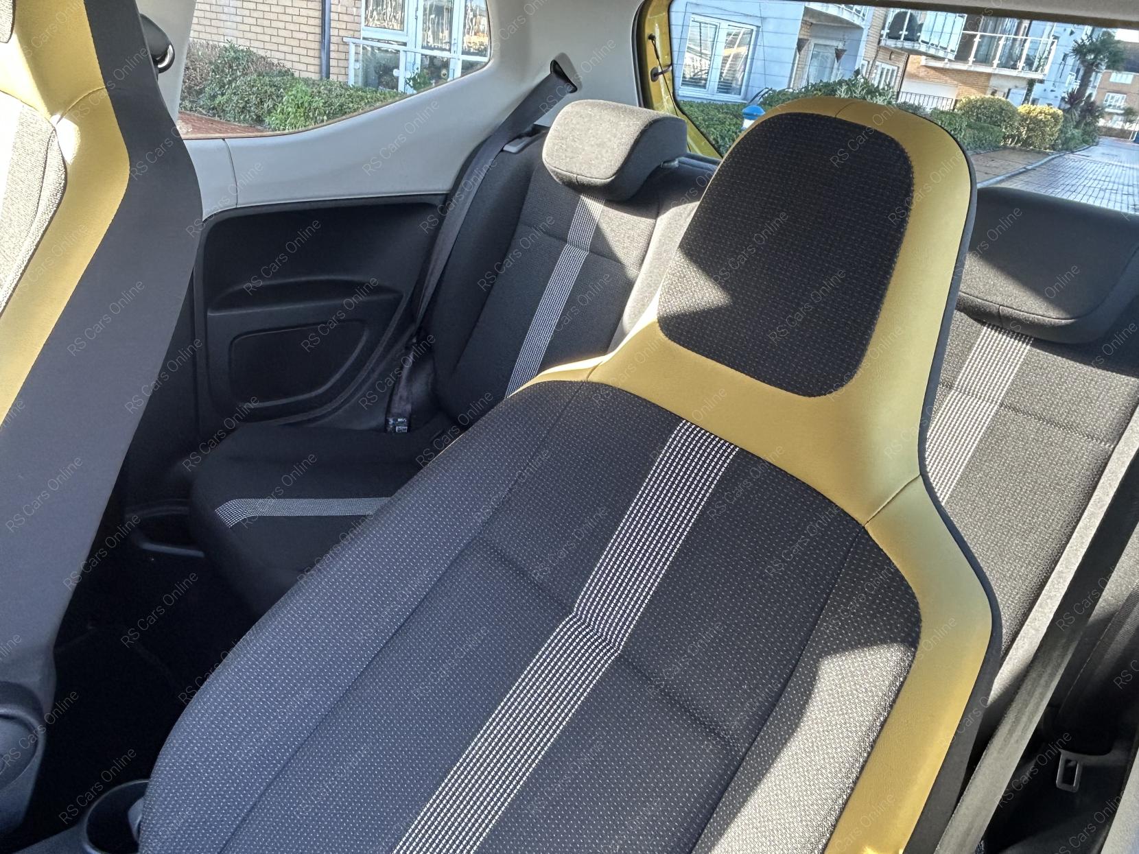 Volkswagen up! 1.0 High up! Hatchback 3dr Petrol Manual Euro 6 (75 ps)