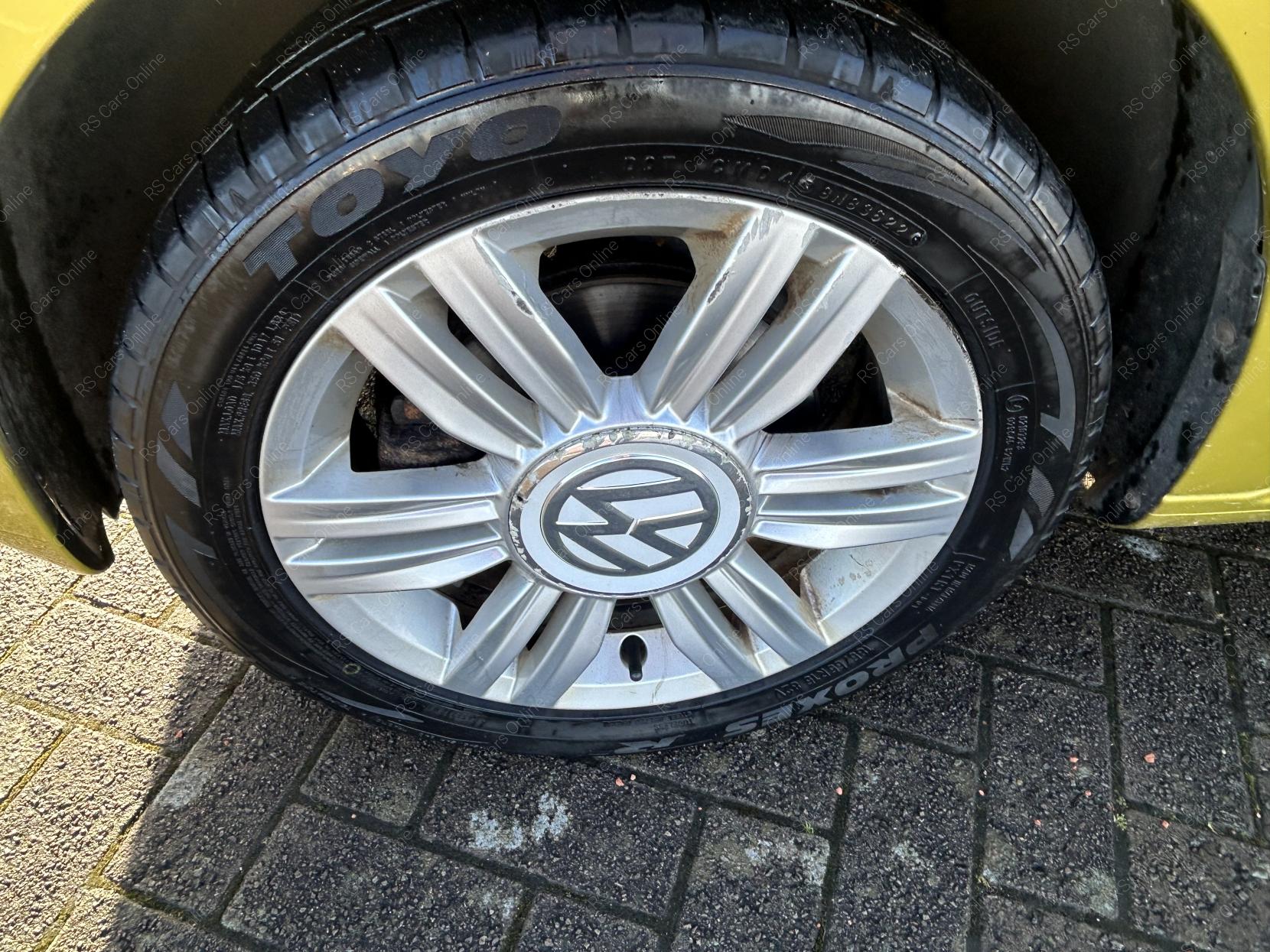 Volkswagen up! 1.0 High up! Hatchback 3dr Petrol Manual Euro 6 (75 ps)