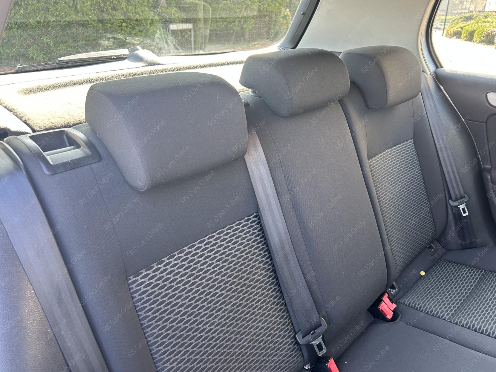 Volkswagen Golf 1.4 Twist Hatchback 5dr Petrol Manual Euro 5 (80 ps)