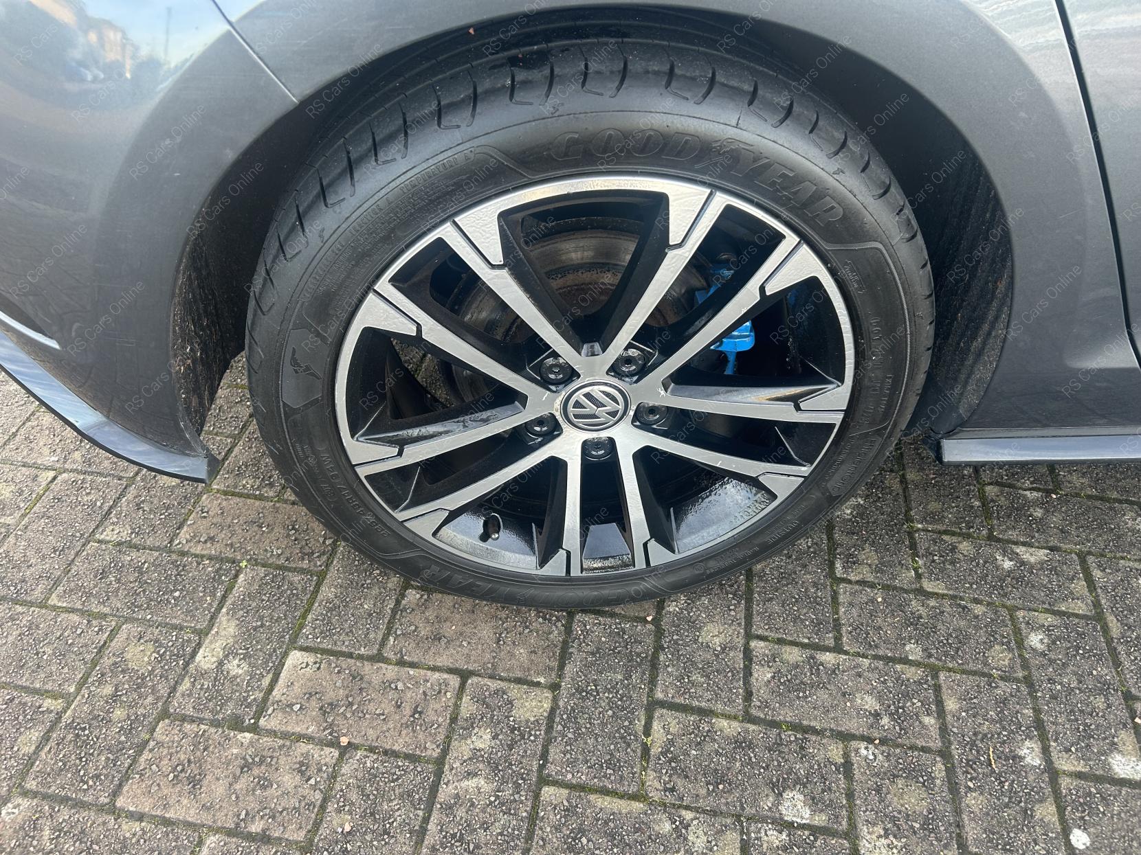 Volkswagen Golf 1.5 TSI EVO R-Line Hatchback 5dr Petrol Manual Euro 6 (s/s) (150 ps)